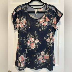 PerSeption Concept Navy Floral Scoop-Neck Short Sleeve Top